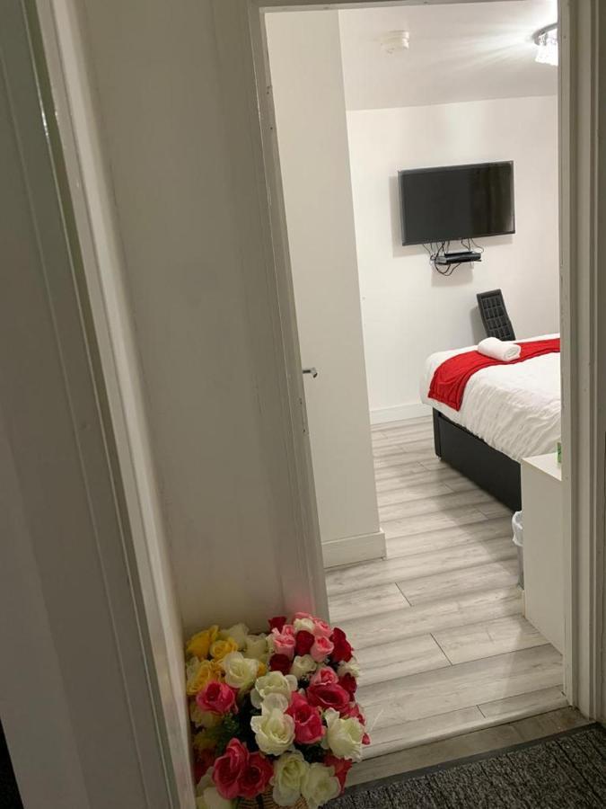 Uk Holiday Apartments 6 Бирмингам Екстериор снимка